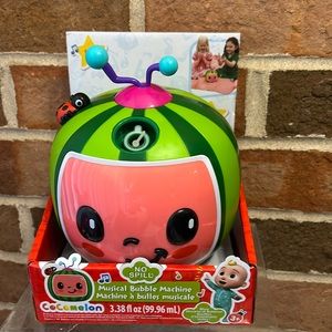COCOMELON Musical BUBBLE MACHINE NO SPILL() - Brand New Sealed.